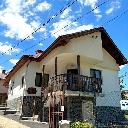 The House Of Petar Levski Берковица Экстерьер фото